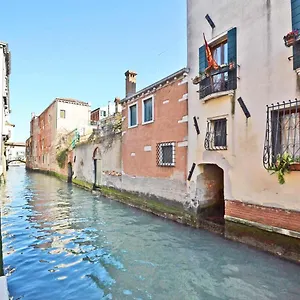 Appartement San Barnaba On The Canal, Venise